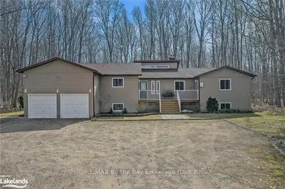 2261 South Orr Lake Road, Springwater, On L0l 1p0