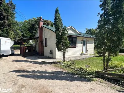 21 72ND Street N, Wasaga Beach, ON L9Z 2X6