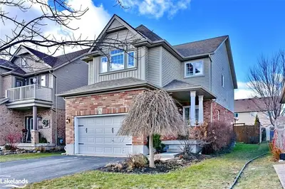 322 Holden Street, Collingwood, On L9y 0e1