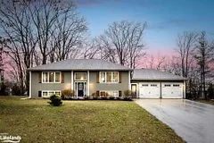 24 HELENA Street, Wasaga Beach, ON L9Z 1R1