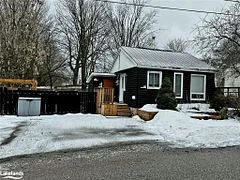 141 LANDON Street, Orillia, ON L3V 2H5