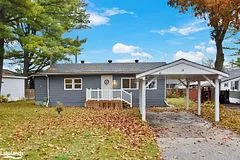 13 Shaw Street, Wasaga Beach, On L9z 1k3