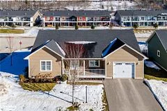 26 GREW Crescent, Penetanguishene, ON L9M 0A4