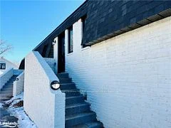 29 BEECH Street 2, Collingwood, ON L9Y 2T1