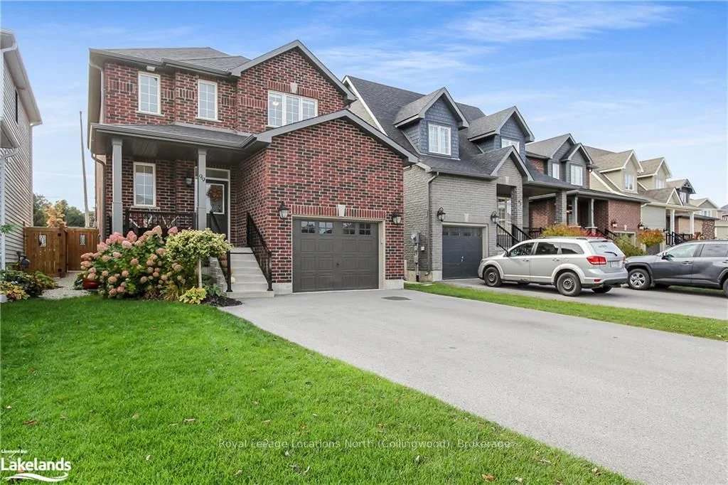 99 Lockerbie Crescent, Collingwood, On L9y 0y8