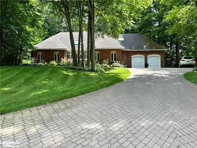 903 Victoria Street, Midland, ON L4R 1B7