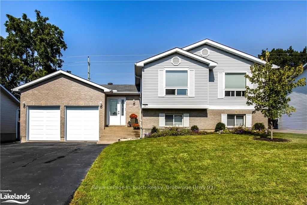 30 BRIDLE Road, Penetanguishene, ON L9M 1J5