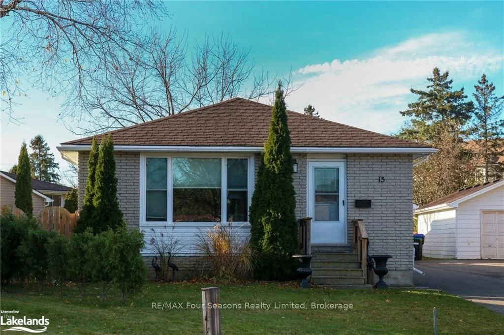 15 BRANIFF Court, Collingwood, ON L9Y 4G9