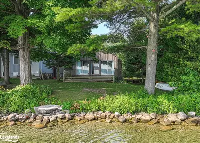 477 Victoria Crescent, Orillia, ON L3V 0J5
