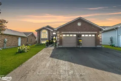 58 Byrnes Crescent, Penetanguishene, ON L9M 1V9