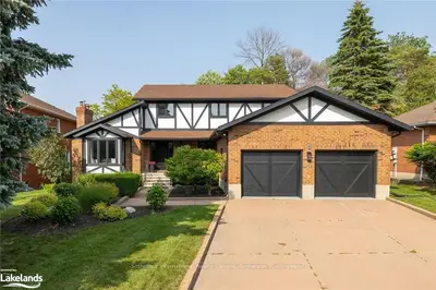 7 KRISTA Court, Collingwood, ON L9Y 4N9
