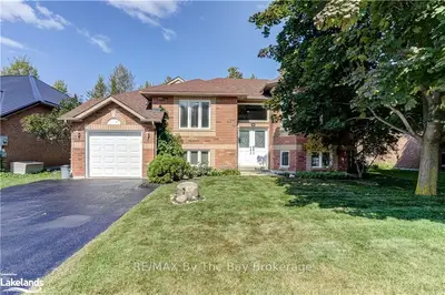 28 BRIARWOOD Place, Wasaga Beach, ON L9Z 2N9