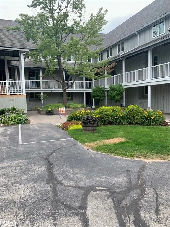 4 RAMBLINGS Way 25, Collingwood, ON L9Y 5C6