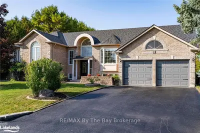 3 DEAN Court, Wasaga Beach, ON L9Z 1J9