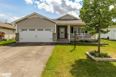 90 NEW YORK Avenue, Wasaga Beach, ON L9Z 3A8