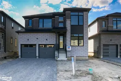 153 ROSANNE Circle, Wasaga Beach, ON L9Z 0N5