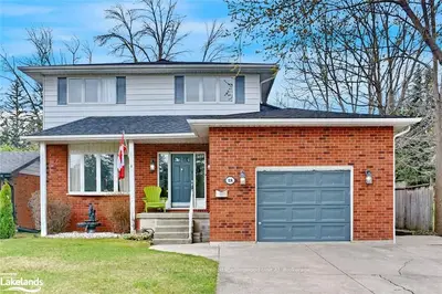 18 CAMPBELL Street, Collingwood, ON L9Y 2K8
