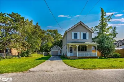 27 NAPIER Street, Collingwood, ON L9Y 3S8