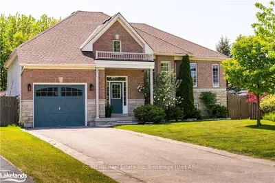 24 BLUE JAY Place, Wasaga Beach, ON L9Z 0B4