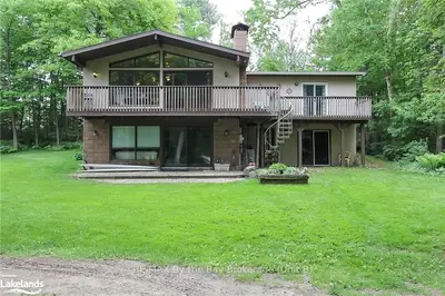 40 PINEGROVE Court, Wasaga Beach, ON L9Z 2R8