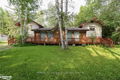16 48TH Street S, Wasaga Beach, ON L9Z 1Y3