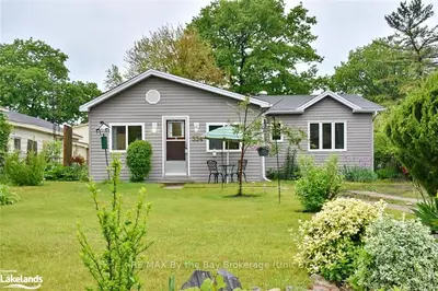 334 OLD MOSLEY Street, Wasaga Beach, ON L9Z 2H6
