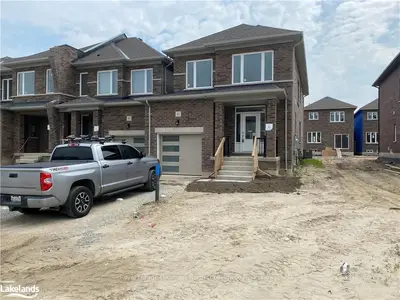 41 LISA Street, Wasaga Beach, ON L9Z 0K8