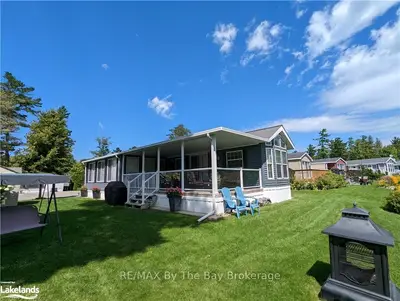 7 KENORA Trail, Wasaga Beach, ON L9Z 1X7