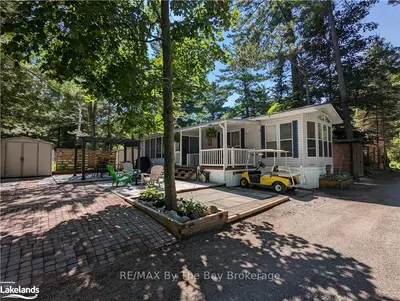 85 THEME PARK Drive 225, Wasaga Beach, ON L9Z 1X7