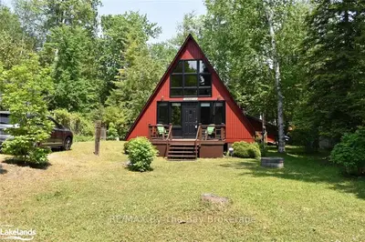 63 51 Street S, Wasaga Beach, ON L9Z 1X6