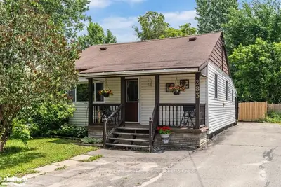 283 ELIZABETH Street, Midland, ON L4R 1Y5