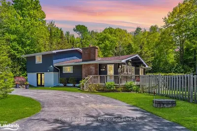 5 LOUIS Avenue, Tiny, ON L0L 2J0