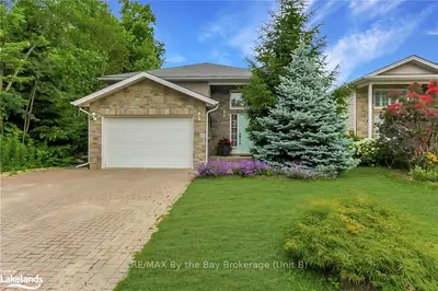 384 ROBINSON Road, Wasaga Beach, ON L9Z 2Z5