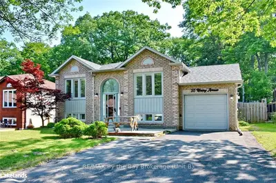 55 WESLEY Avenue, Wasaga Beach, ON L9Z 1C9