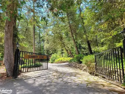 224 KIRBY Lane, Wasaga Beach, ON L9Z 2M4