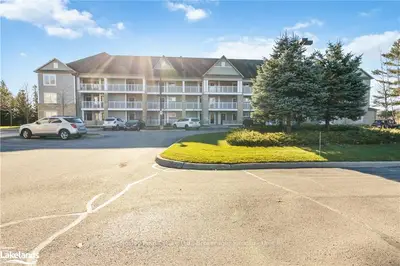 60 MULLIGAN Lane 319, Wasaga Beach, ON L9Z 0C5