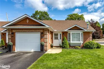 90 BURKE Street 4, Penetanguishene, ON L9M 2H2