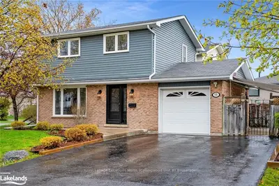 11 GRIFFIN Road, Collingwood, ON L9Y 4G2
