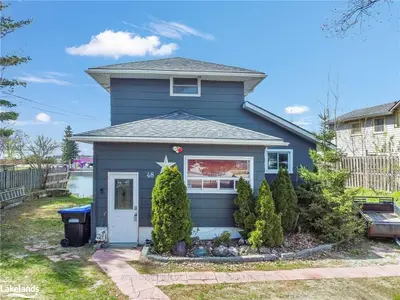 48 RIVER AVENUE Crescent, Wasaga Beach, ON L9Z 2K6