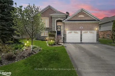 48 REGINA Boulevard, Wasaga Beach, ON L9Z 1M7