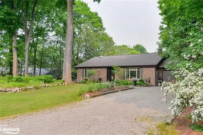2920 LAKESHORE Road E, Oro-Medonte, ON L3V 0K2