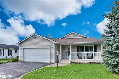 26 PENNSYLVANIA Avenue, Wasaga Beach, ON L9Z 3A8