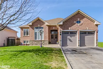 6 Old Hickory Lane, Wasaga Beach, ON L9Z 3A9