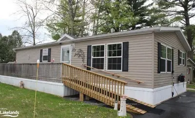1A SHAW Street, Wasaga Beach, ON L9Z 1K2