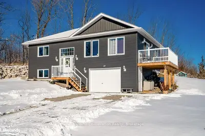 37 Easton Avenue, Tay, ON L0K 1R0
