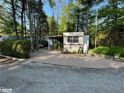 85 THEME PARK Drive 157, Wasaga Beach, ON L9Z 1X7