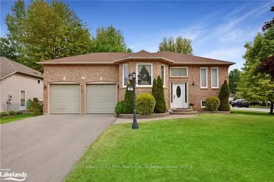 97 SILVER BIRCH Avenue, Wasaga Beach, ON L9Z 1N8