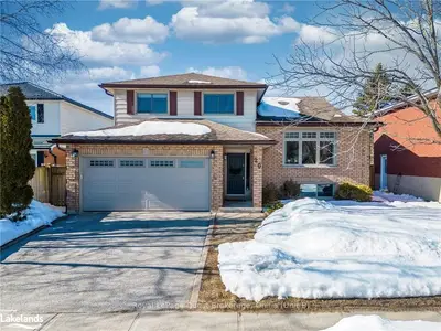 20 ROSEMARY Road, Orillia, ON L3V 3P7