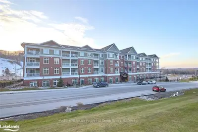 40 HORSESHOE Boulevard 317, Oro-Medonte, ON L4M 4Y8