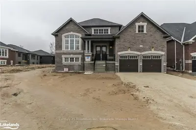 7 Simona Avenue, Wasaga Beach, On L9z 0l3